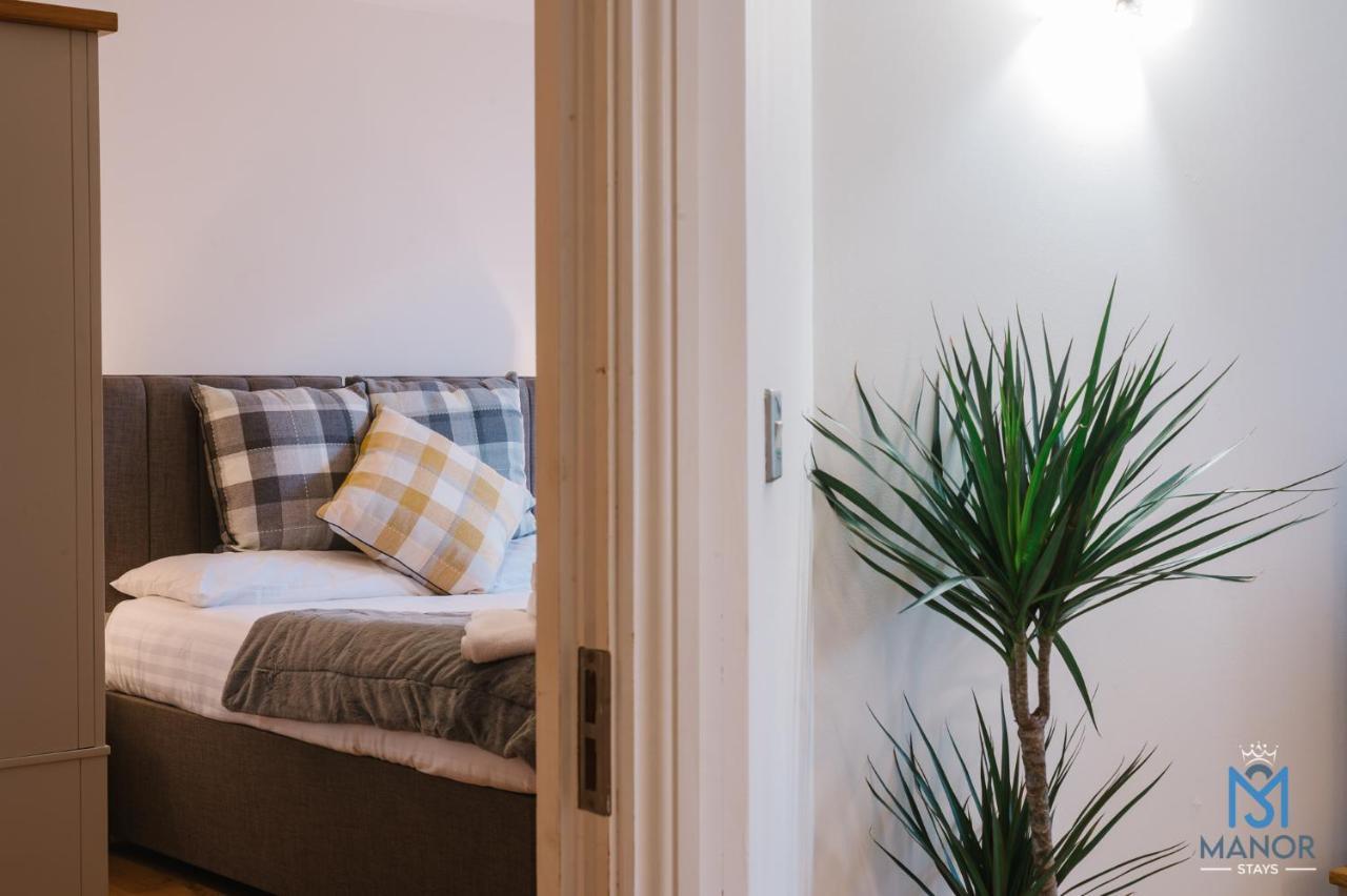 נורת'המפטון 05Th Residence Of Lord Avenue Sleeps Five People מראה חיצוני תמונה