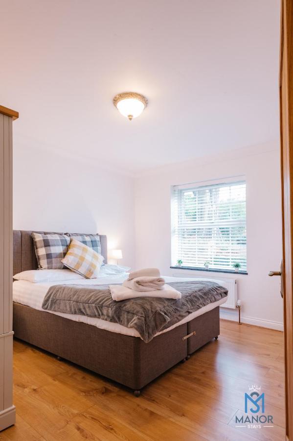 נורת'המפטון 05Th Residence Of Lord Avenue Sleeps Five People מראה חיצוני תמונה